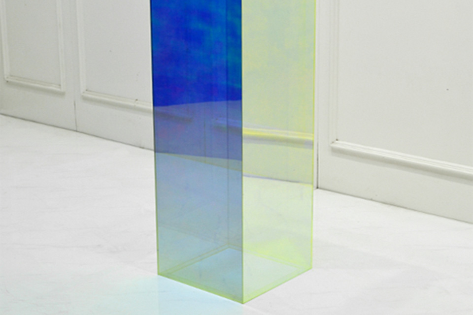 Custom Acrylic Box 04