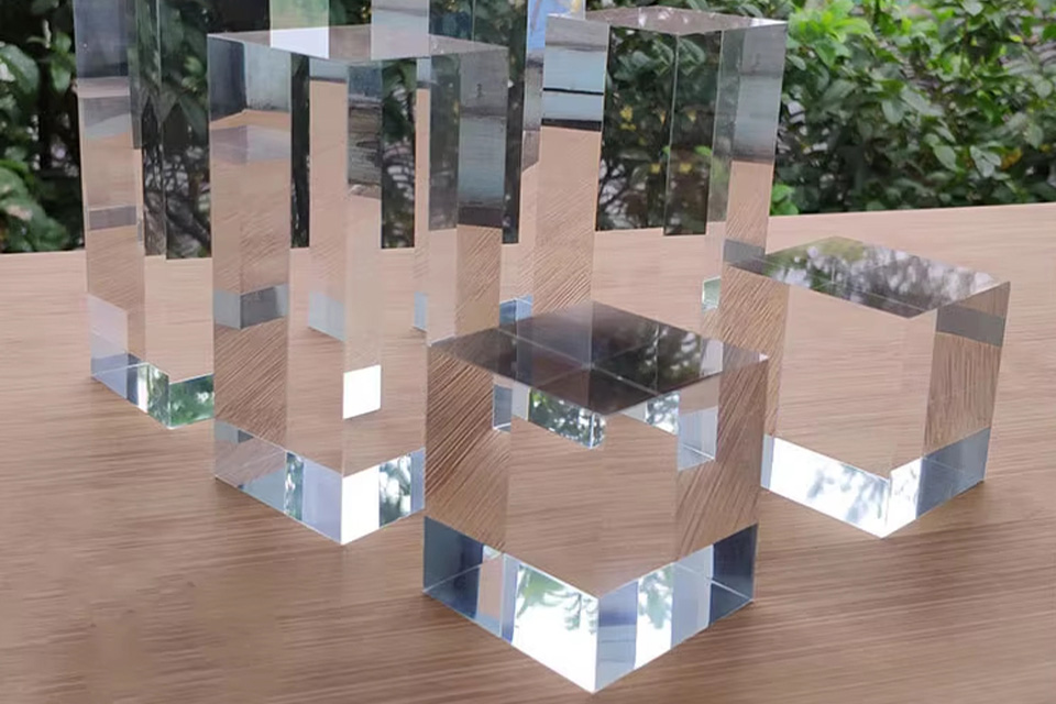 Acrylic Customization 01