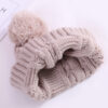handsfree Bluetooth knitted pom hat for smartphone