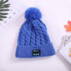 handsfree Bluetooth knitted pom hat for smartphone