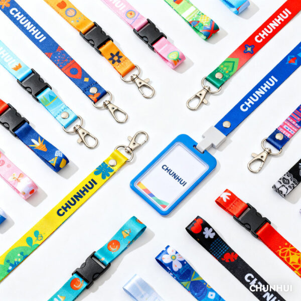 下载 Custom Printed Lanyard with Badge Holder and Metal Clasp